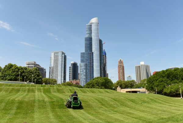 Cost of Business Lawn Maintenance in New Lenox